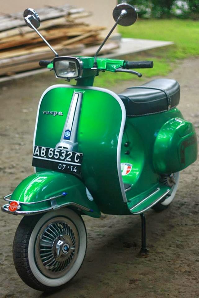 Vespa Px Hijau
