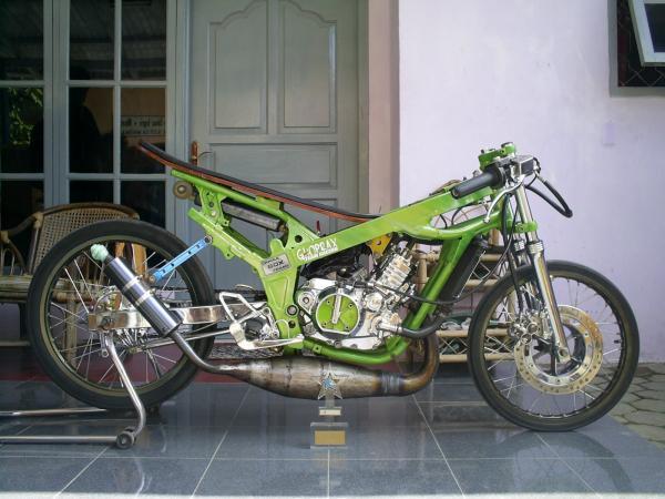 Drag Motor Vespa

