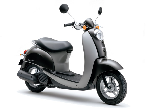Scoopy Vs Vespa
