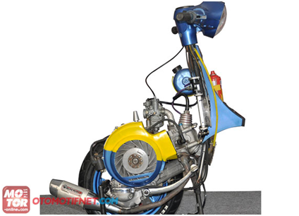 Vespa 4 Tak
