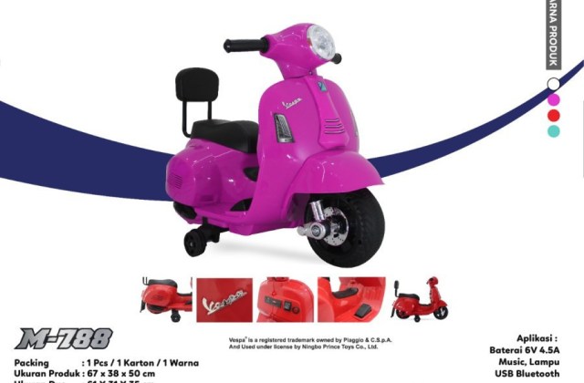 Motor Vespa Pink
