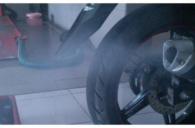 Knalpot Motor Basah Oli
