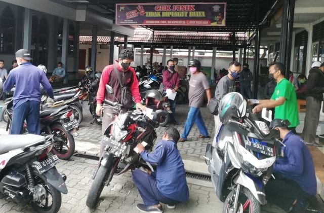 Apakah Balik Nama Harus Bawa Motor
