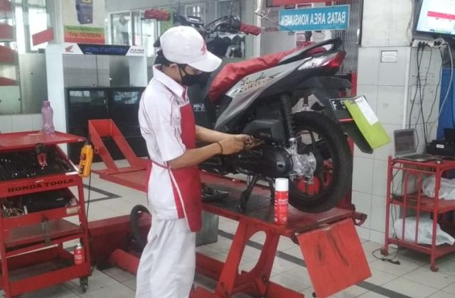 Sebutkan Hal Apa Saja Yang Harus Dilakukan Pada Saat Service Sepeda Motor Matic Minimal 7
