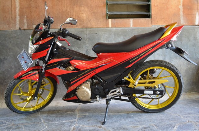 Warna Pelek Yang Cocok Untuk Motor Warna Hitam
