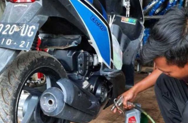 Oli Mesin Beat Karbu
