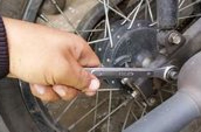 Apa Saja Yang Harus Dibawa Saat Berkendara Motor
