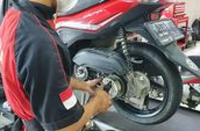 Langkah Langkah Servis Motor Matic
