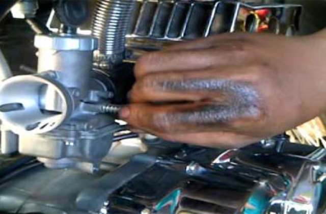 Tata Cara Setting Atau Menyetel Karburator Motor Matic

