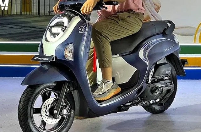 Apakah Scoopy Fashion Keyless
