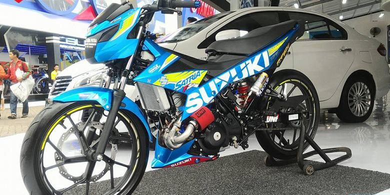 Motor Beat Diisi Bensin Apa
