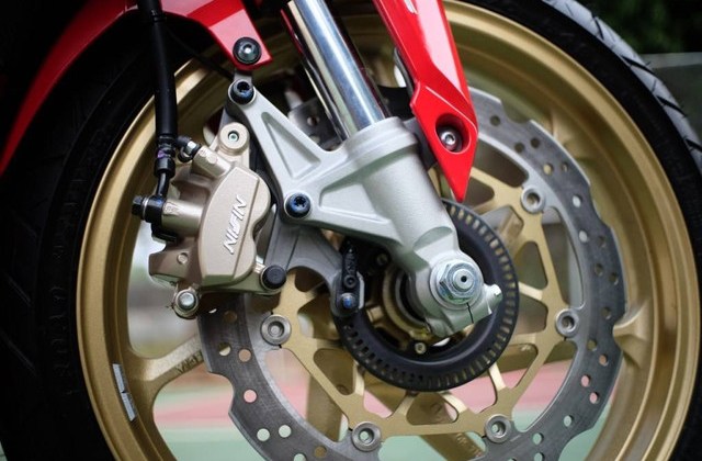 Shock Depan Motor Keras
