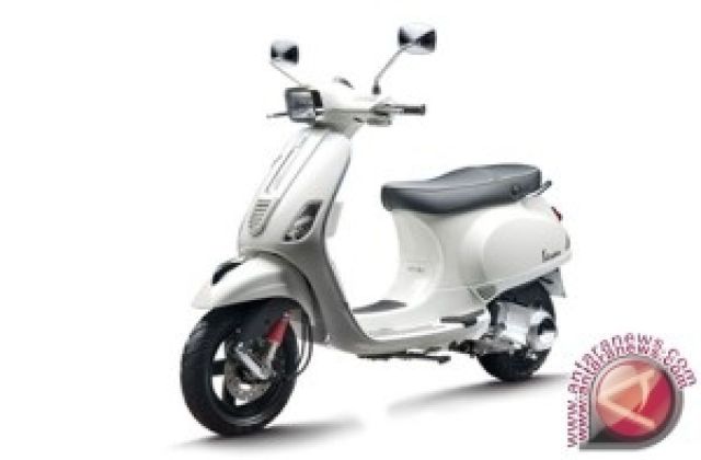 Vespa Putih Klasik
