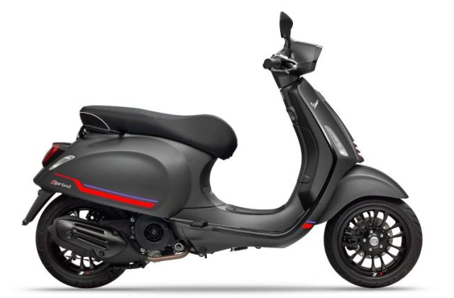 Vespa Matic Hitam
