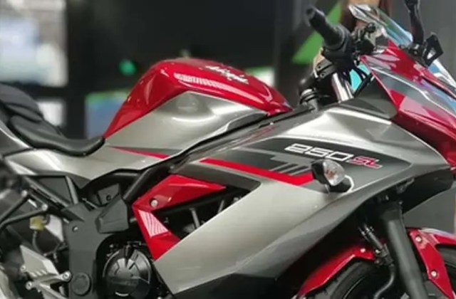 Apa Saja Varian Kawasaki Ninja 250sl
