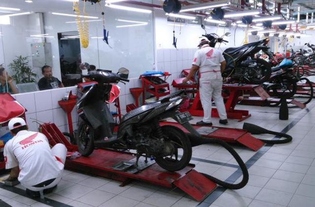 Biaya Service Motor Honda Vario 150
