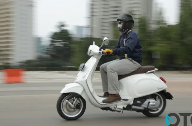 Vespa Modern
