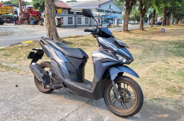 Apakah Honda Vario Irit Bensin

