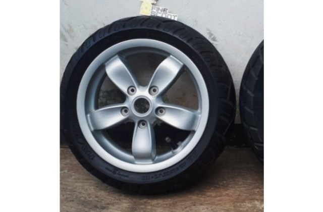 Velg Vespa Ring 11
