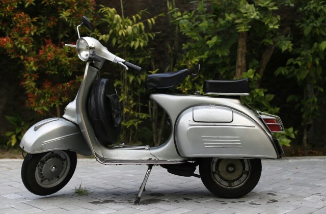 Vespa Sprint 76
