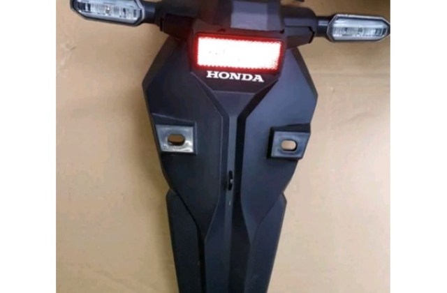 Spakbor Honda Vario 150
