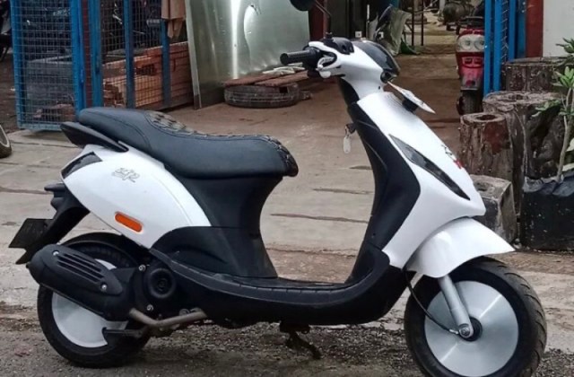 Vespa Matic Zip
