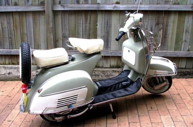Vespa Super 150 Classic
