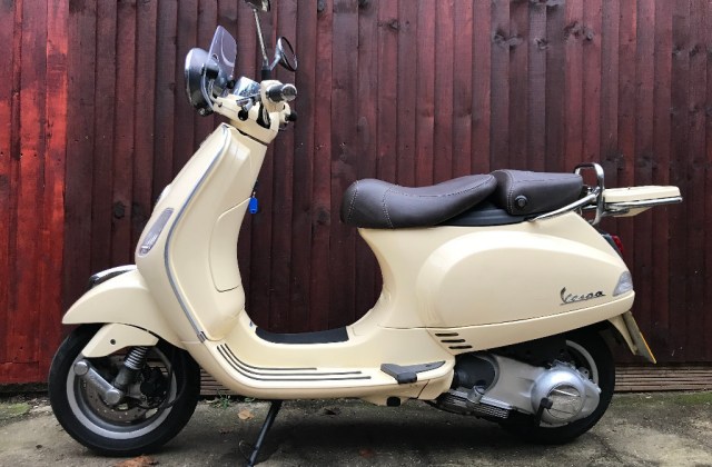 Vespa Cream
