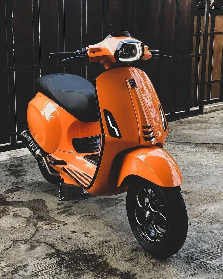 Vespa Matic Orange
