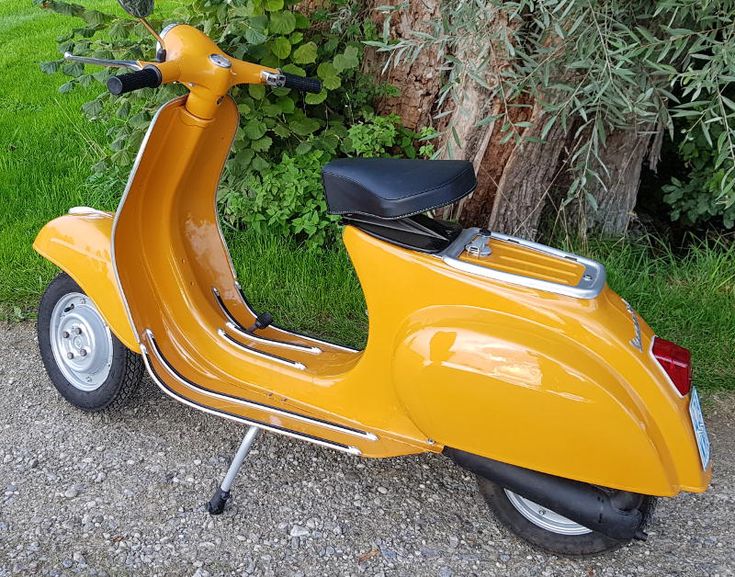 Vespa Yellow
