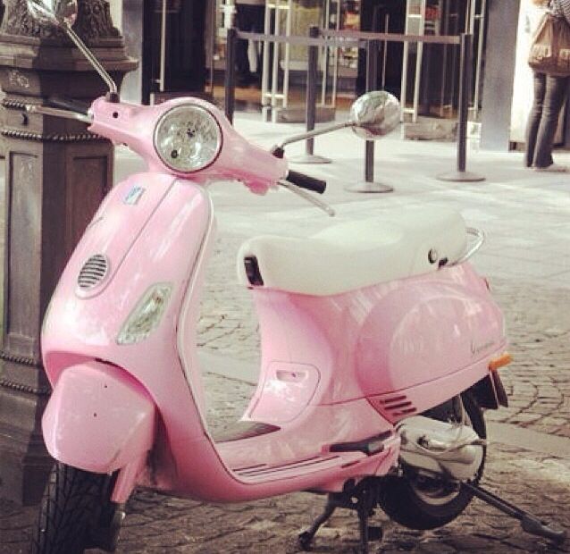 Vespa Matic Pink Pastel
