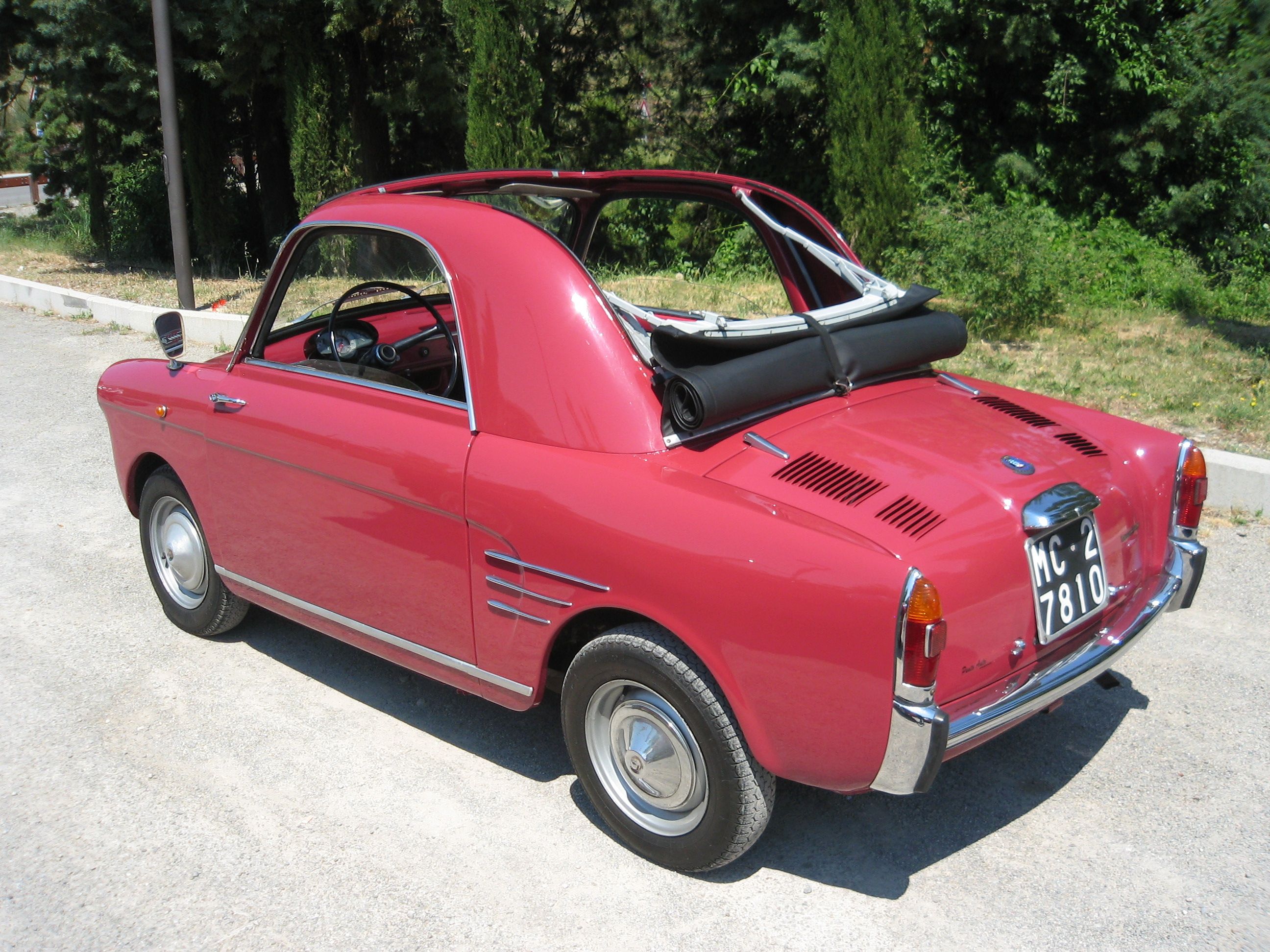 Vespa Car
