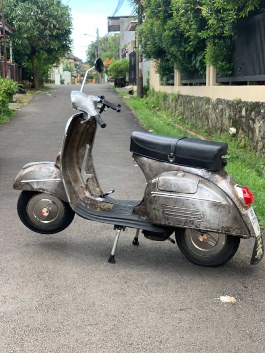 Vespa Sprint Latin
