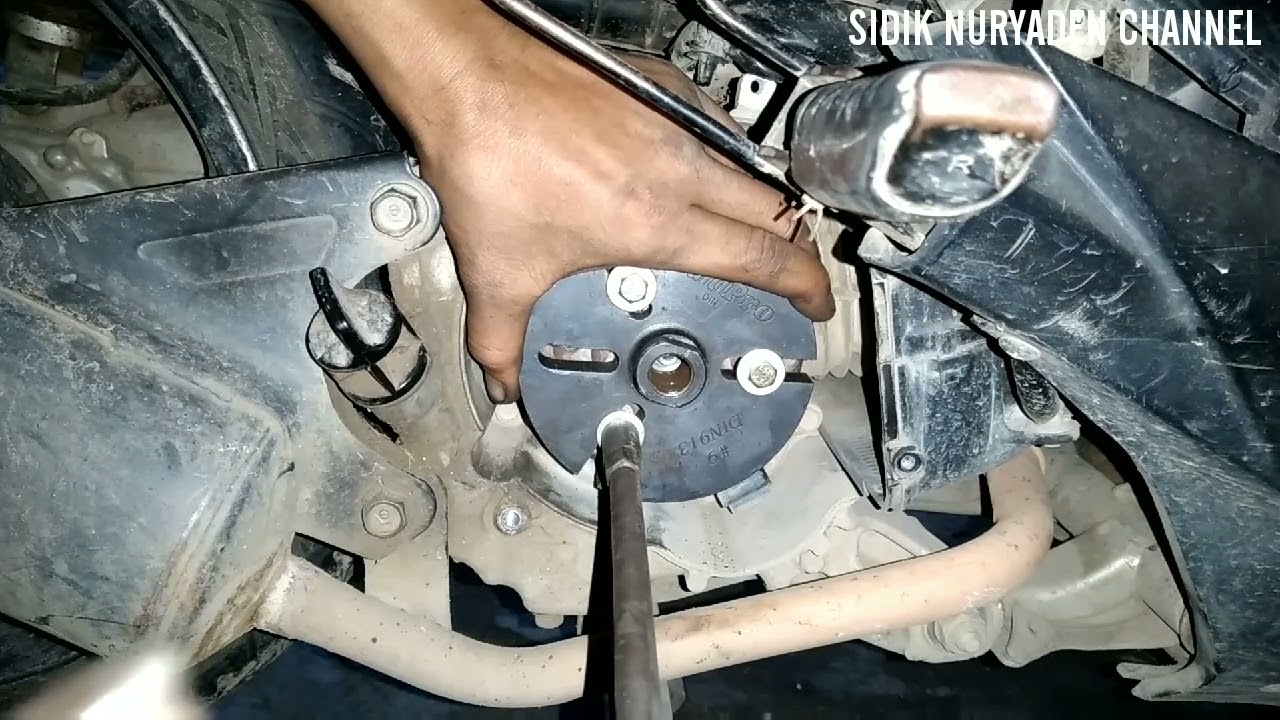 Cara Membuka Magnet Vespa Tanpa Treker
