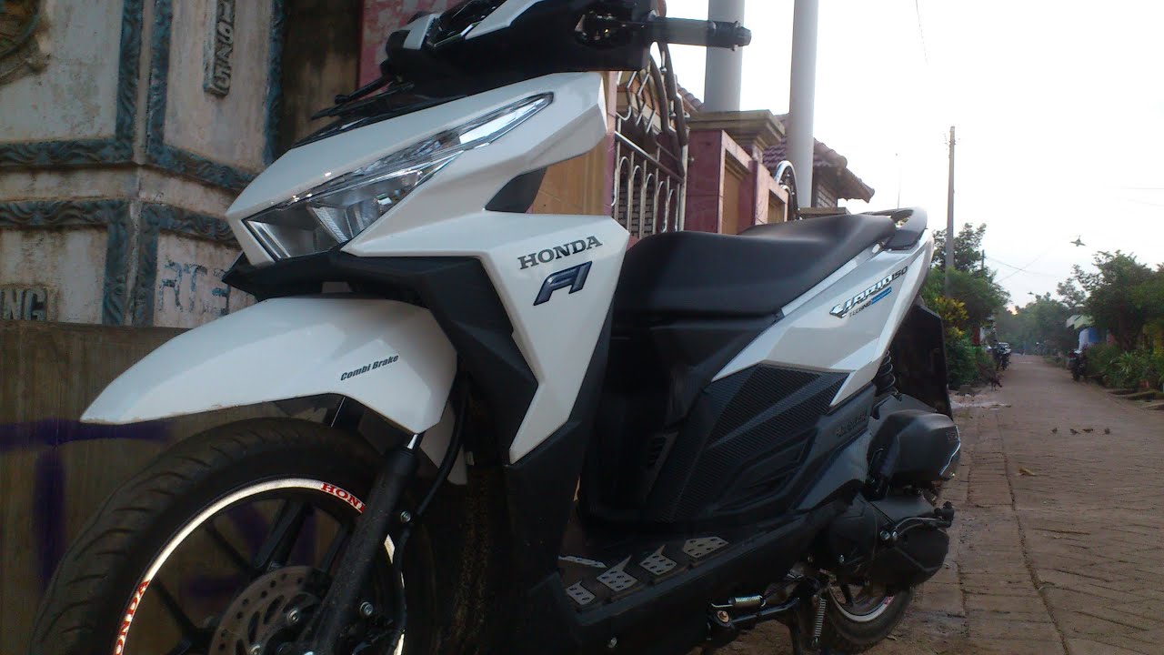 Honda Vario Esp 150 Exclusive Pearl White
