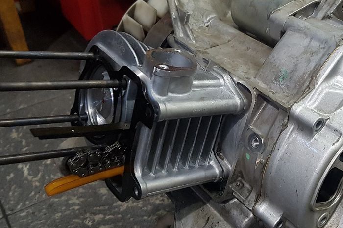 Cara Pasang Piston Honda Vario 110
