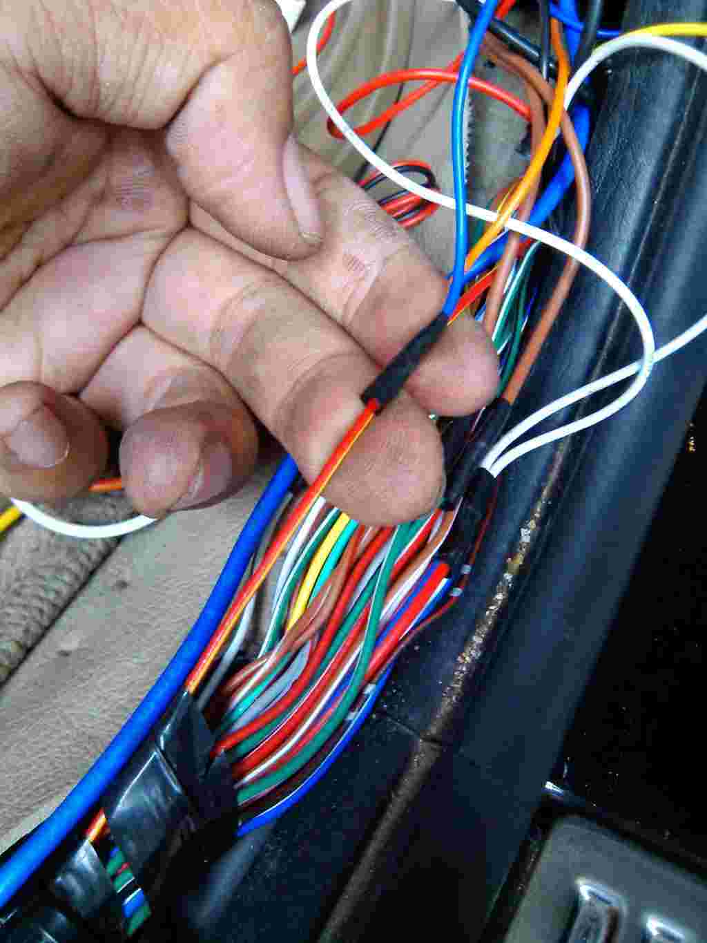 Cara Membuat Lampu Sein Motor Berkedip Bersamaan
