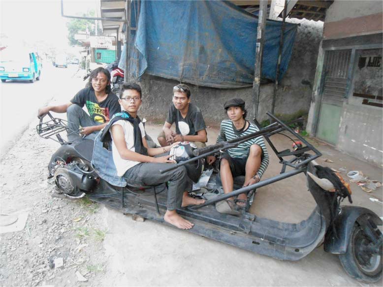 Vespa Trikel Panjang
