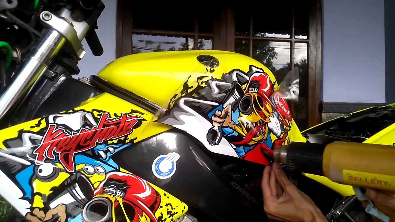 Harga Pasang Stiker Motor Vario Full Body

