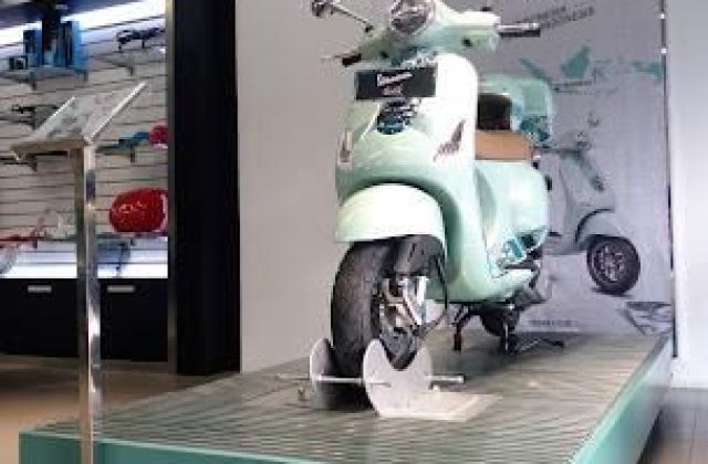 Vespa Satya
