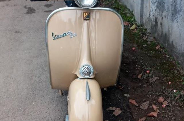 Vespa Cream Colour
