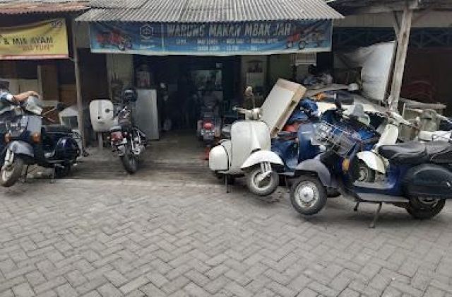 Bengkel Vespa Surabaya
