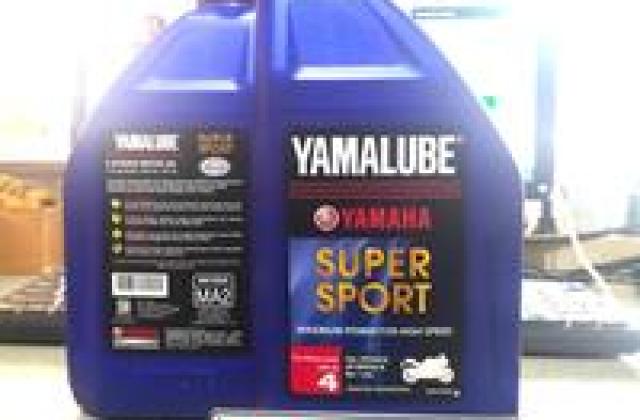 Rekomendasi Oli Mesin Yamaha R25
