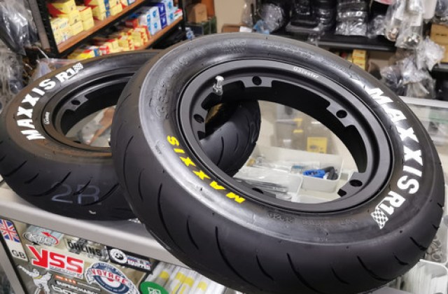 Ban Maxxis Ring 10 Vespa
