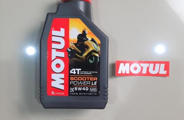Oli Motul Vespa Matic
