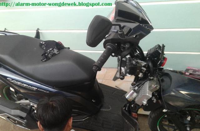 Cara Menghidupkan Motor Honda Vario 150
