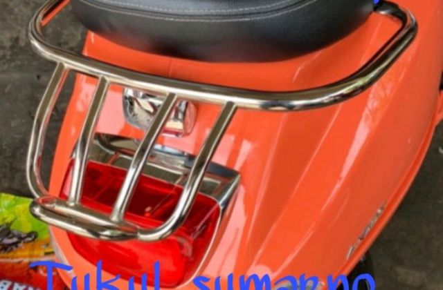 Behel Vespa Lx
