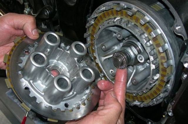 Penyebab Kampas Kopling Motor Matic Cepat Habis
