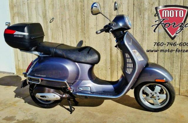 Vespa Granturismo
