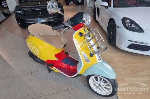 Sean Wotherspoon Vespa Harga
